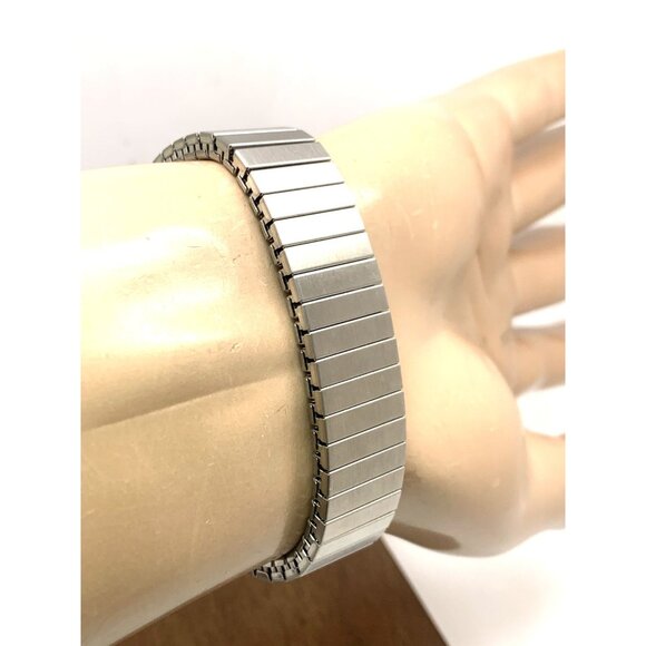 Timex Men's Watch T78587 Quartz Digital Silver Case 35mm Steel Expansion Band - Picture 10 of 15